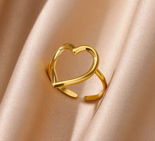 Heart ring